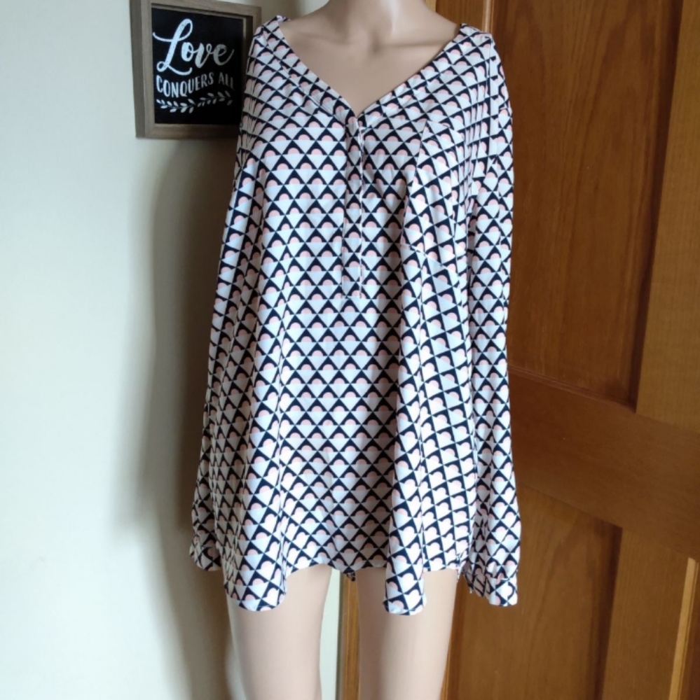 Merona Womens triangular Print Long Sleeve blouse size XXL